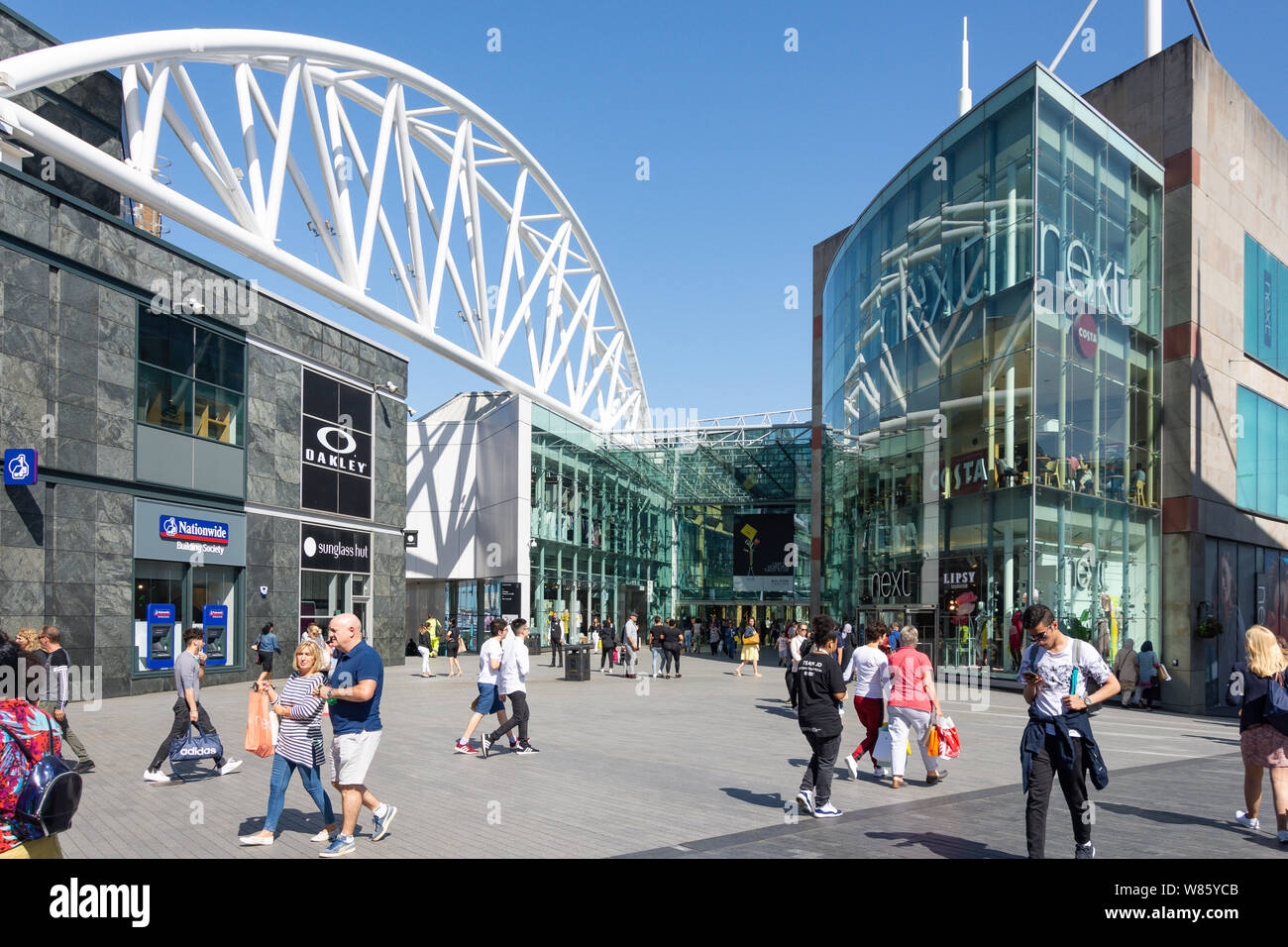 Piazza della Rotonda, il Bullring Shopping Centre, Birmingham, West Midlands, England, Regno Unito Foto Stock