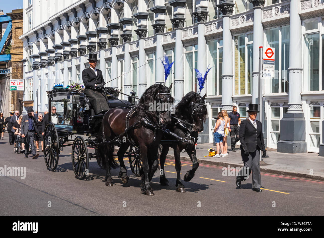 Inghilterra, Londra, Southwark, tradizionale trainato da cavalli corteo funebre Foto Stock