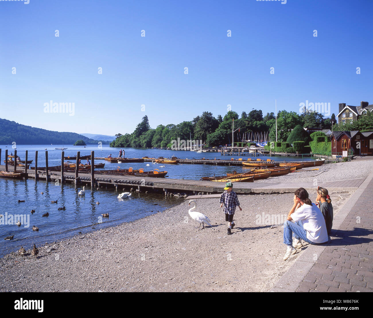 Waterfront presso il lago di Windermere, Bowness-on-Windermere, Cumbria, England, Regno Unito Foto Stock