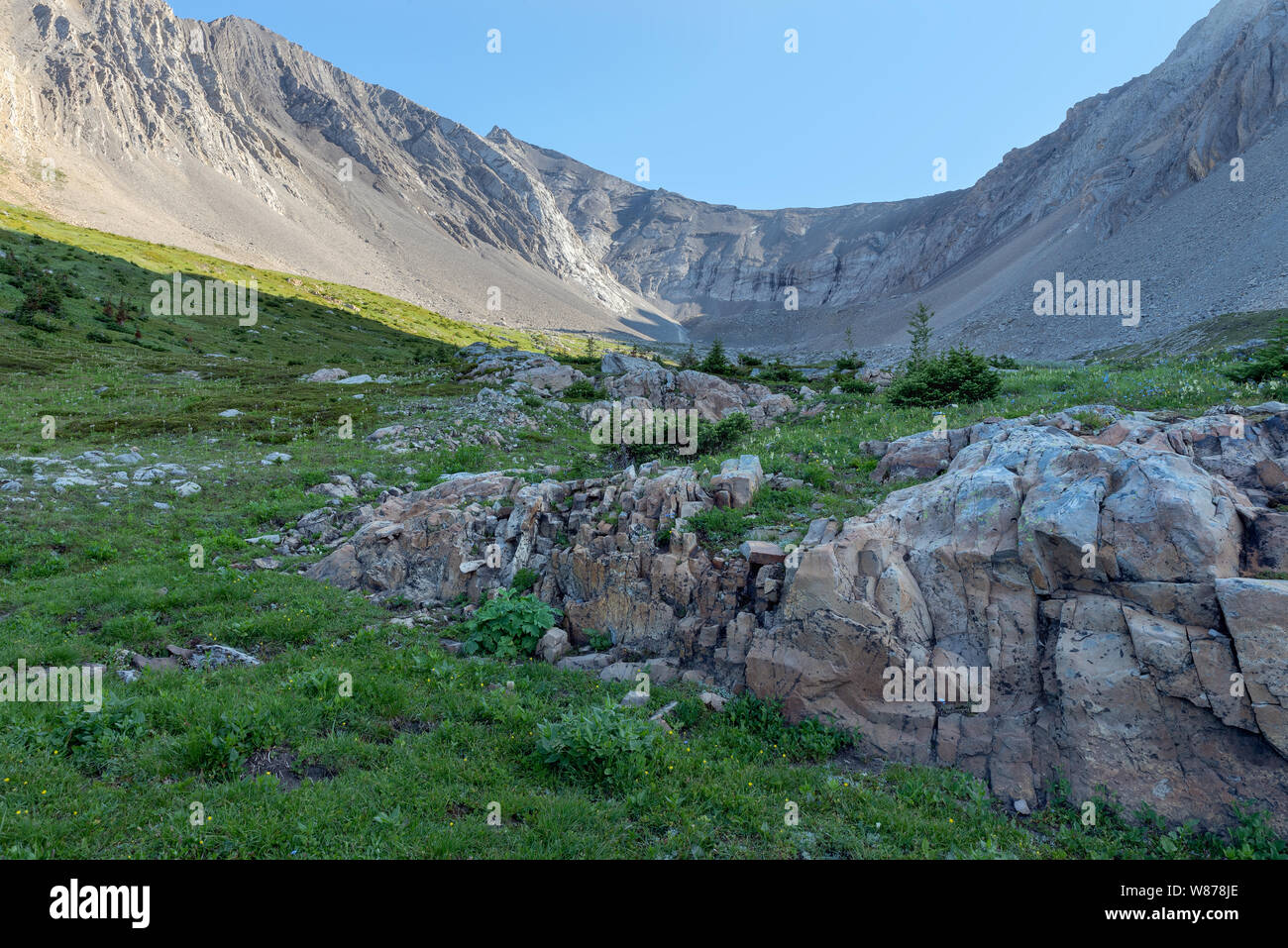 La Ptarmigan Cirque in Highwood Pass a Peter Lougheed Parco Provinciale, Alberta, Canada Foto Stock