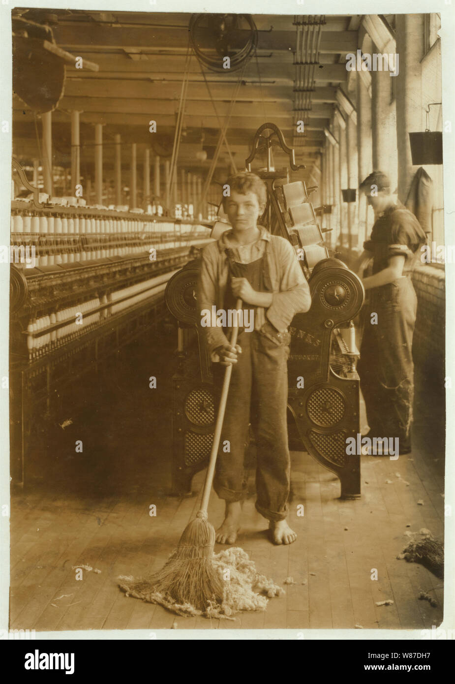 Quindici anni - spazzatrice di filatura e di roccatura - camera Berkshire Cotton Mills. Foto Stock