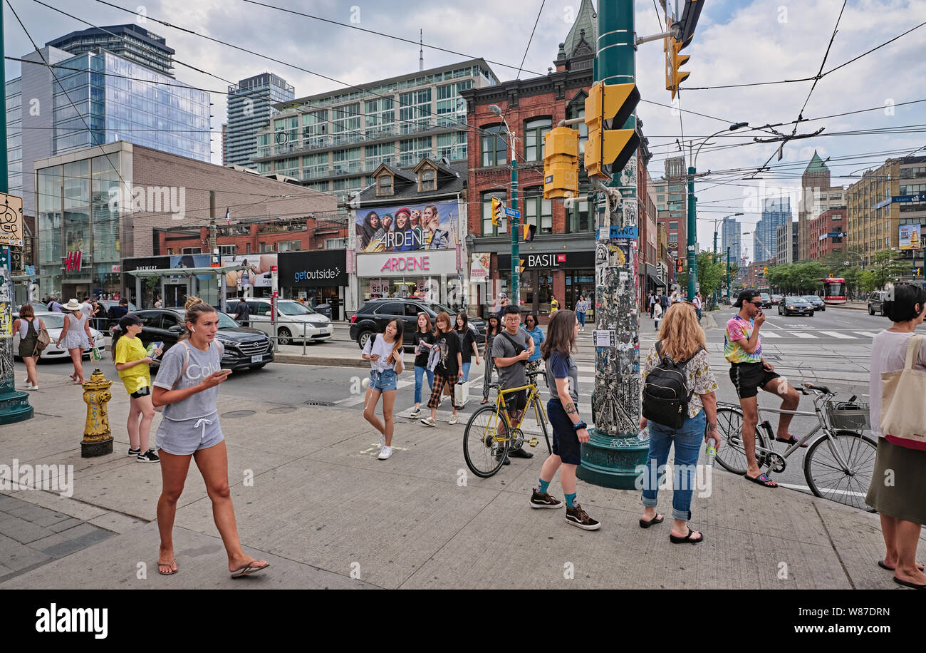 Queen Street West a Spadina Avenue a Toronto Foto Stock