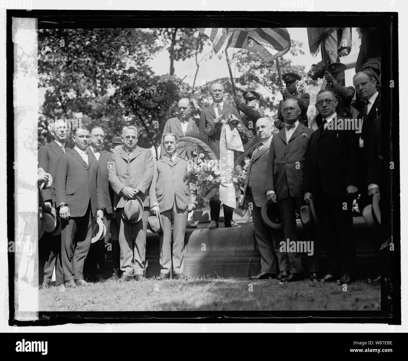 Fotografia del 167° anniversario della nascita di LaFayette, 1924 6 settembre. Titolo da dati non verificati forniti dal National foto Azienda sul negativo negativo o manicotto. Dono; Herbert A. francese; 1947. Questo vetro negativo potrebbe presentare striature e altre imperfezioni derivanti da un naturale deterioramento dei rivestimenti originali. Temp. Nota: lotto 6. 1 negativo; vetro 5 × 7 " (12,7 × 17,7 cm) LC-DIG-npcc-26127 (file digitali da originale) numero di chiamata: LC-F81- 32161 P&P Foto Stock