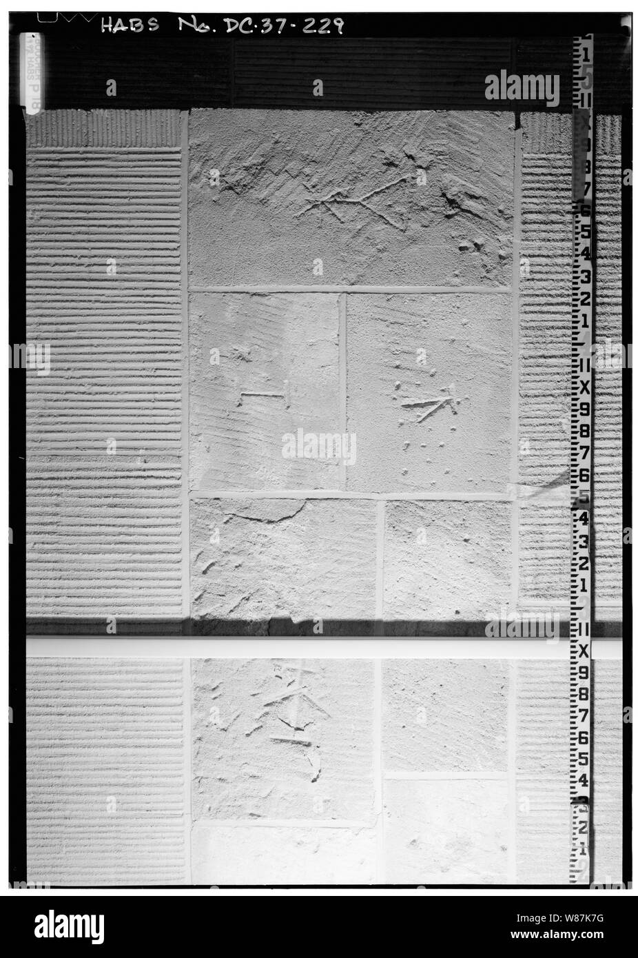 229. G-3UN UFFICIO; dettaglio del muratore di marchi con scala, Parete ovest; 229. G-3UN UFFICIO; dettaglio del muratore di marchi con scala, Parete ovest - la Casa Bianca, 1600 Pennsylvania Avenue, Northwest, Washington, Distretto di Columbia, DC Foto Stock