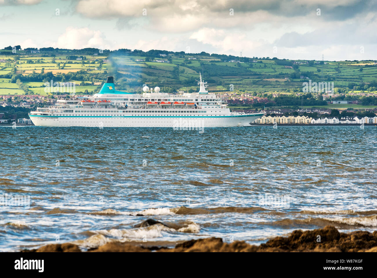 Il Phoenix Reisen Albatross lasciare Belfast, Irlanda del Nord Foto Stock