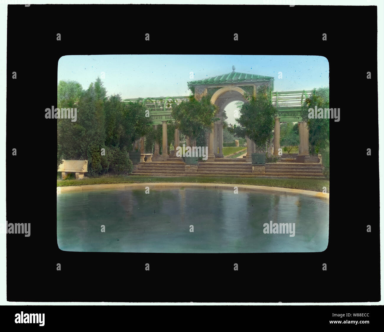 Legno di faggio, Frank Arthur Vanderlip house, Scarborough, New York. Pergola Foto Stock