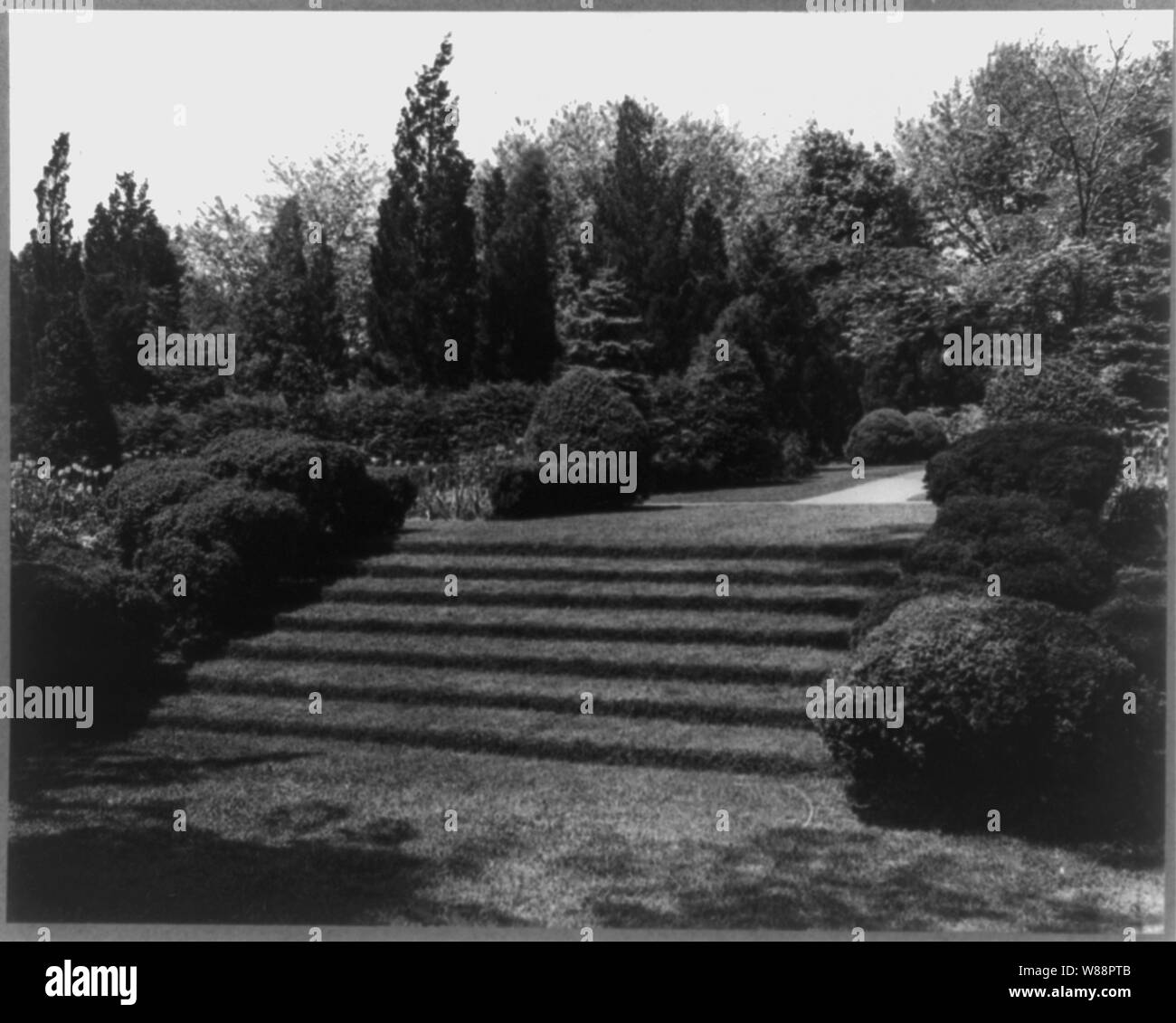 Killenworth, George Dupont Pratt house, Glen Cove, New York. Passi per sunken garden Foto Stock