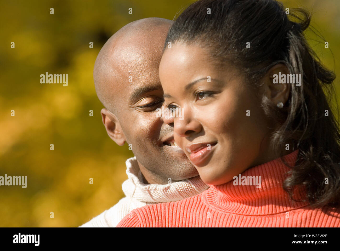 Coppia in autunno Foto Stock