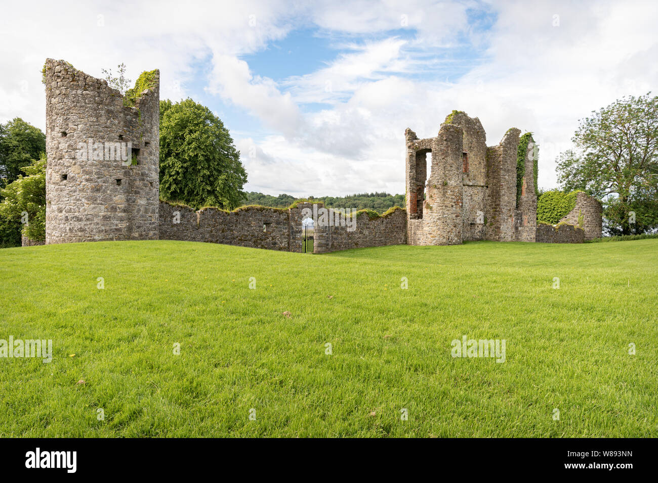 Il vecchio castello, il Crom Estate, Co Fermanagh, Irlanda del Nord Foto Stock