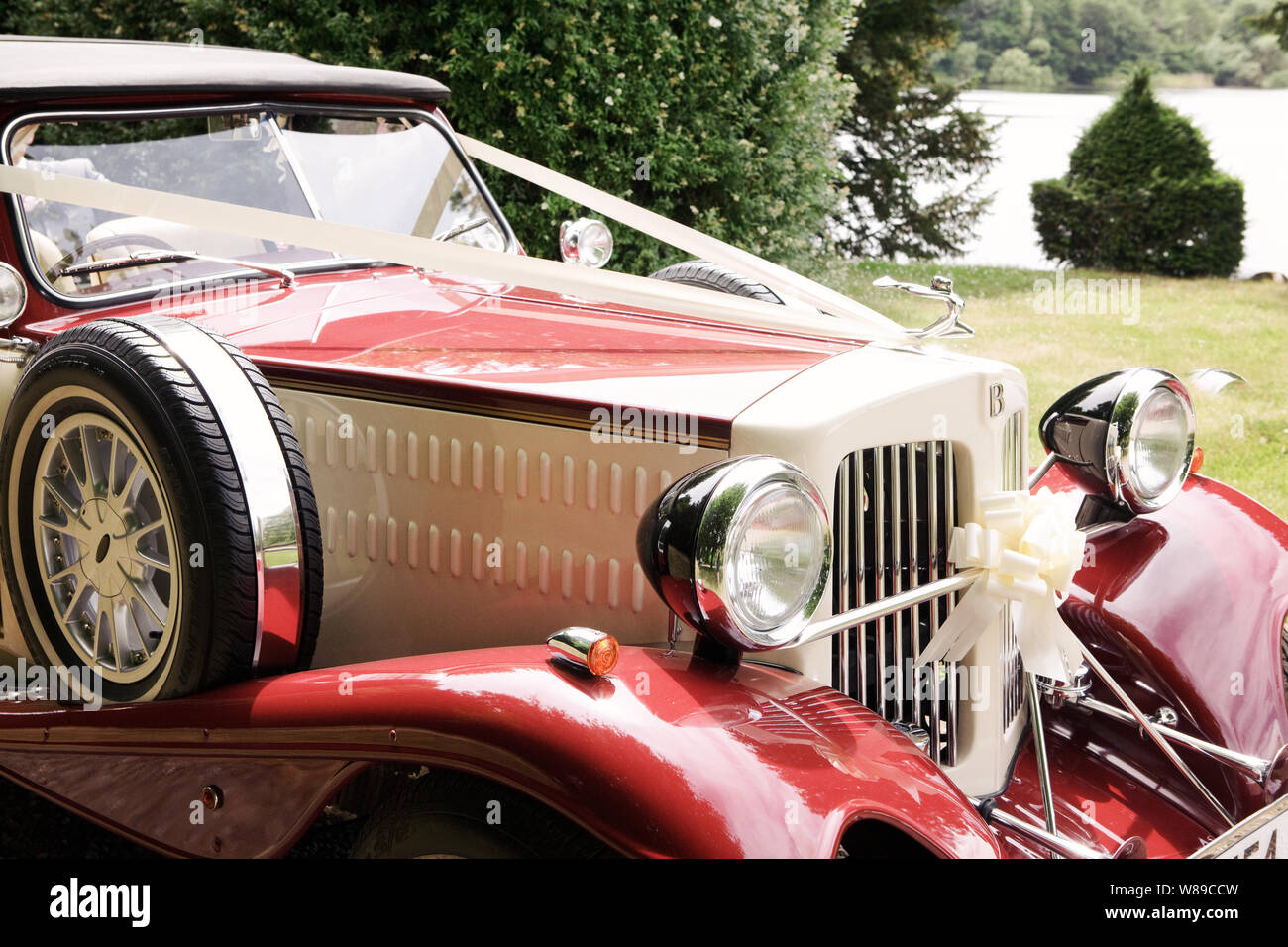 Red & White Vintage auto nozze Foto Stock