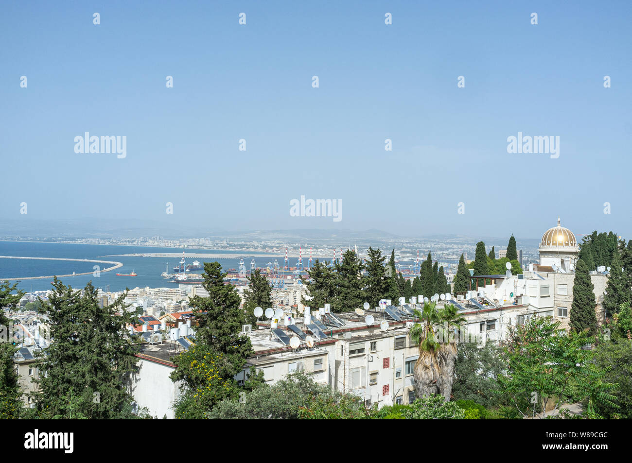 Vista sul mar mediterraneo da un punto panoramico sul Monte Carmel Foto Stock