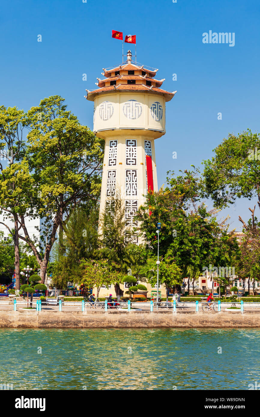 Acqua torre di Phan Thiet città vicino a Mui Ne in Vietnam Foto Stock