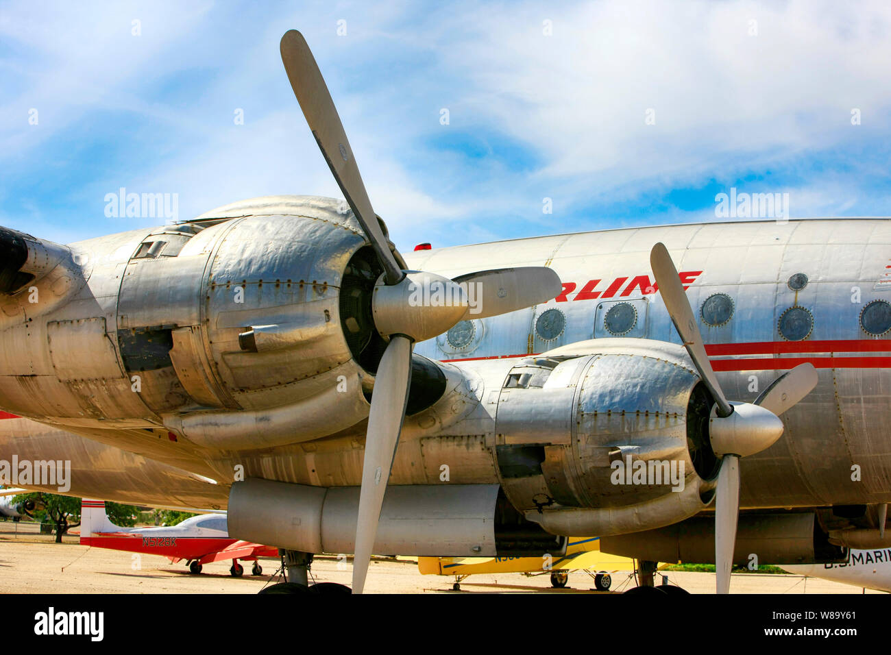 Wright R-3550 motori radiali sull'ala di un Lockheed L1049 Costellazione di TWA Foto Stock