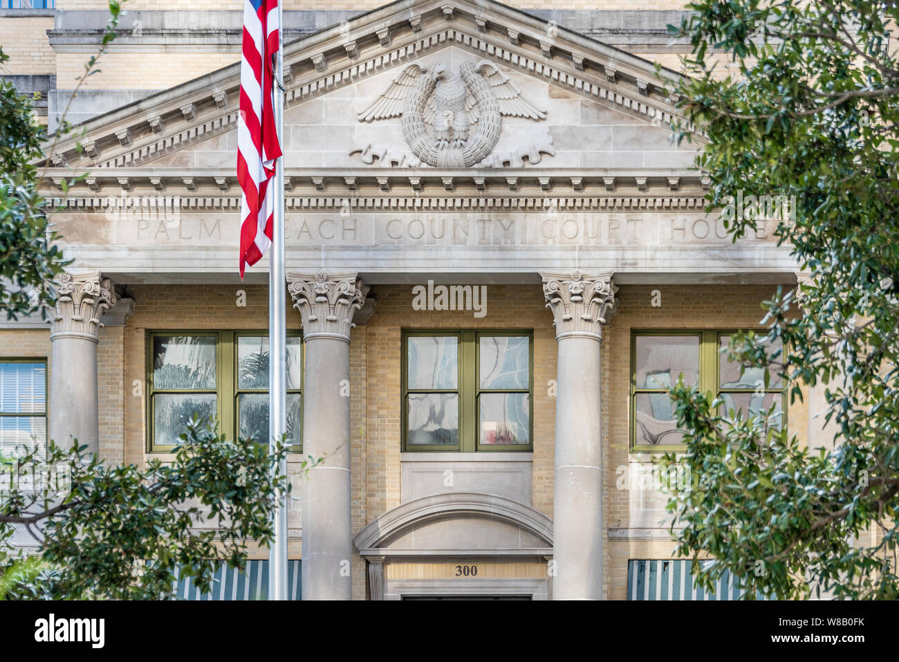 Centro storico 1916 Palm Beach County Court House nel centro di West Palm Beach, Florida. (USA) Foto Stock