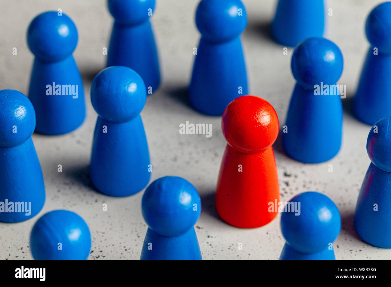 Selezione e ricerca il miglior dipendente leader. L' assunzione di personale, HR. Buon lavoratore spicca nella folla Foto Stock