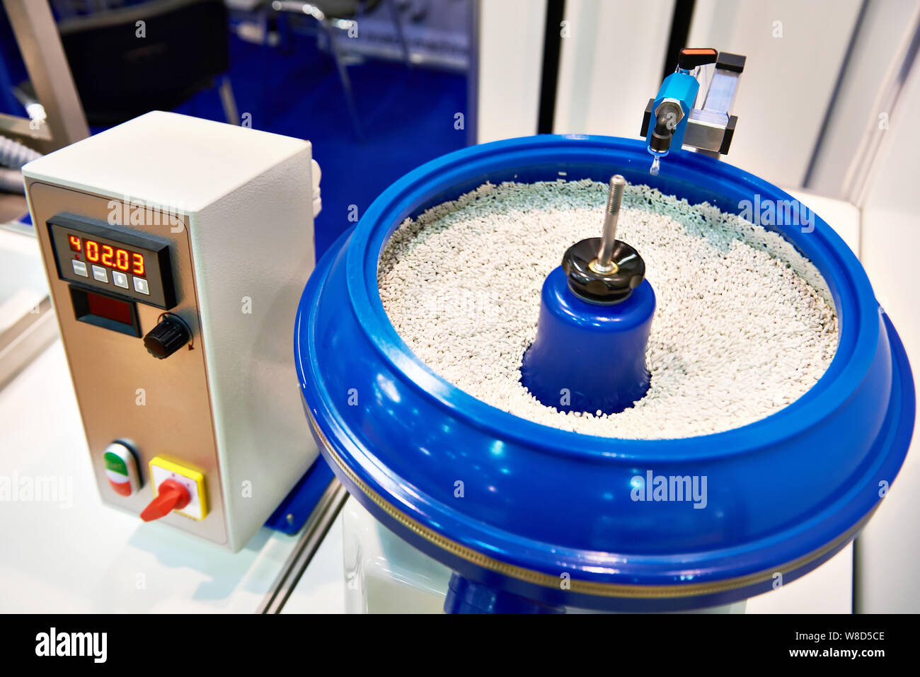 La vibrofinitura tabella con pannello di controllo Foto Stock