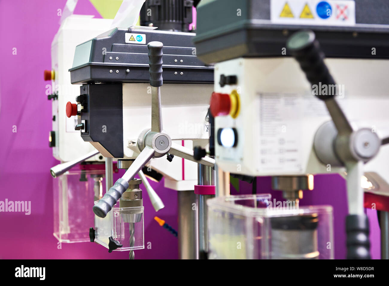 Foratura verticale macchina sulla mostra Foto Stock