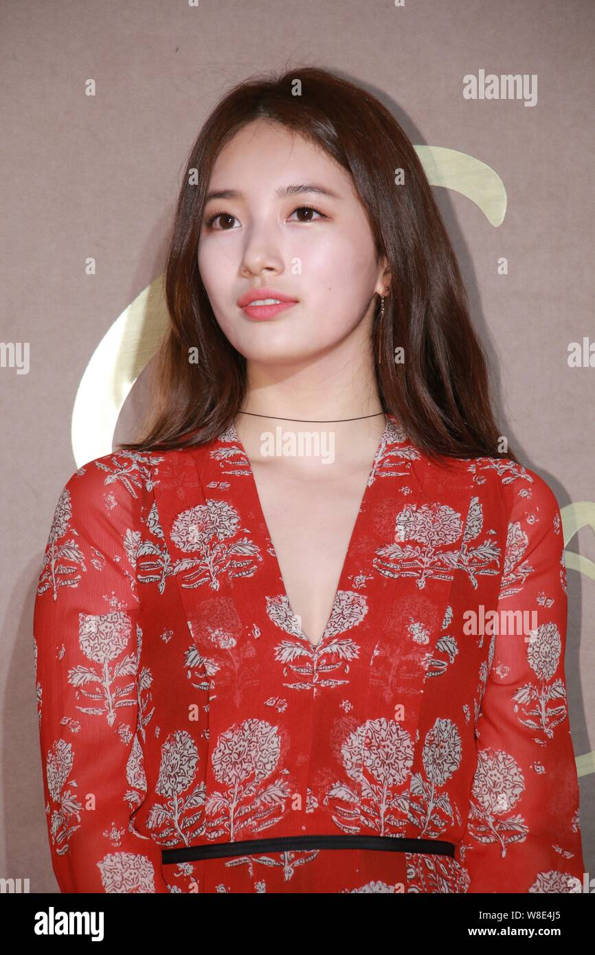 Sud attrice coreana Bae Su-ji arriva per un evento di apertura per il Burberry flagship store di Cheongdam-dong, Gangnam-gu, Seoul, Corea del Sud, 15 Octo Foto Stock