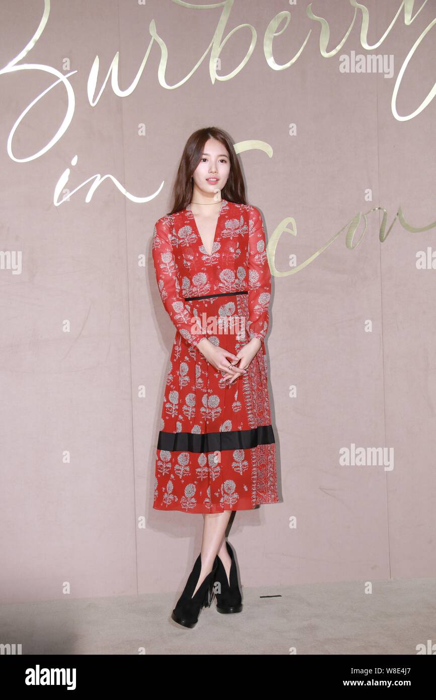 Sud attrice coreana Bae Su-ji arriva per un evento di apertura per il Burberry flagship store di Cheongdam-dong, Gangnam-gu, Seoul, Corea del Sud, 15 Octo Foto Stock