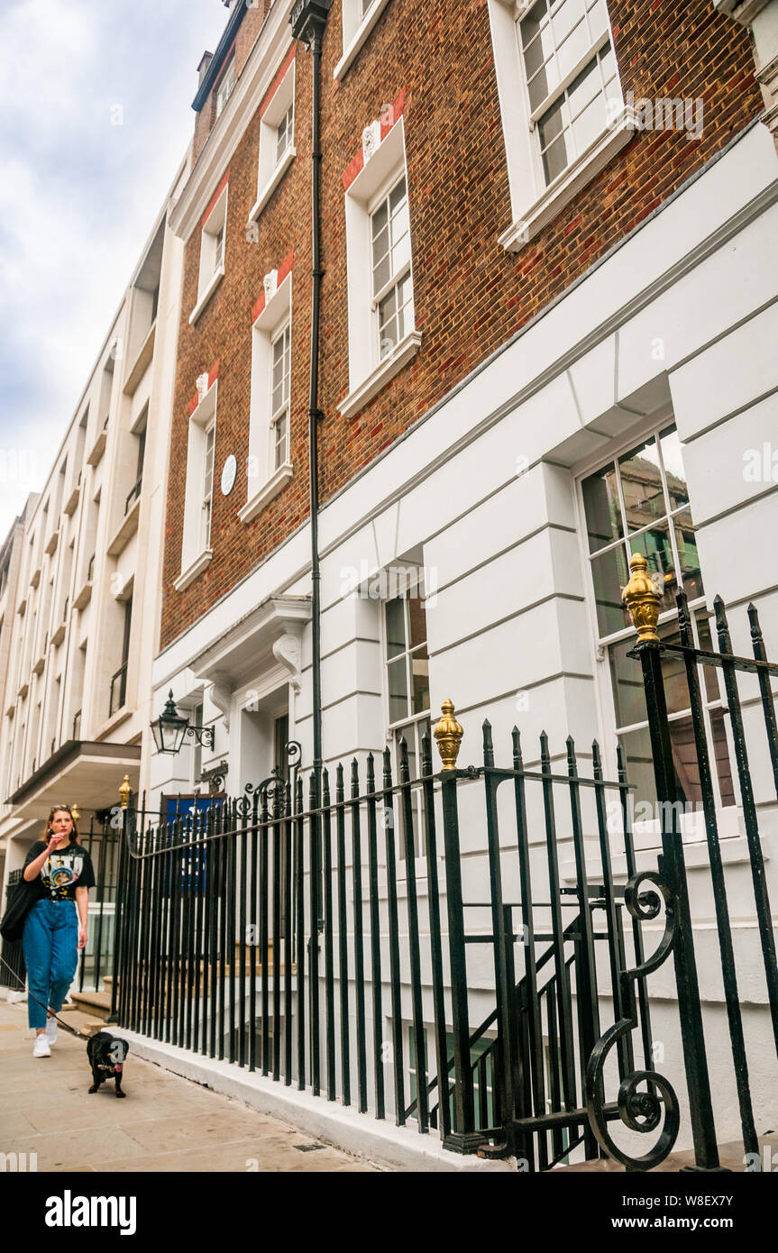 3 Savile Row in London Mayfair dove i Beatles hanno dato il loro ultimo sempre live performance nel 1969. Una volta di proprietà di Apple Corps è ormai una succursale di Aber Foto Stock