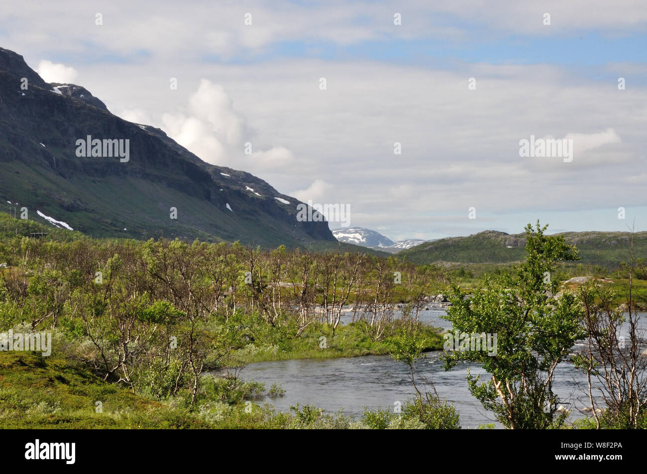 Auf der Fahrt von Schnweden nach Norwegen beeindruckende Landschaften vor der Norwegischen Grenze. Foto Stock