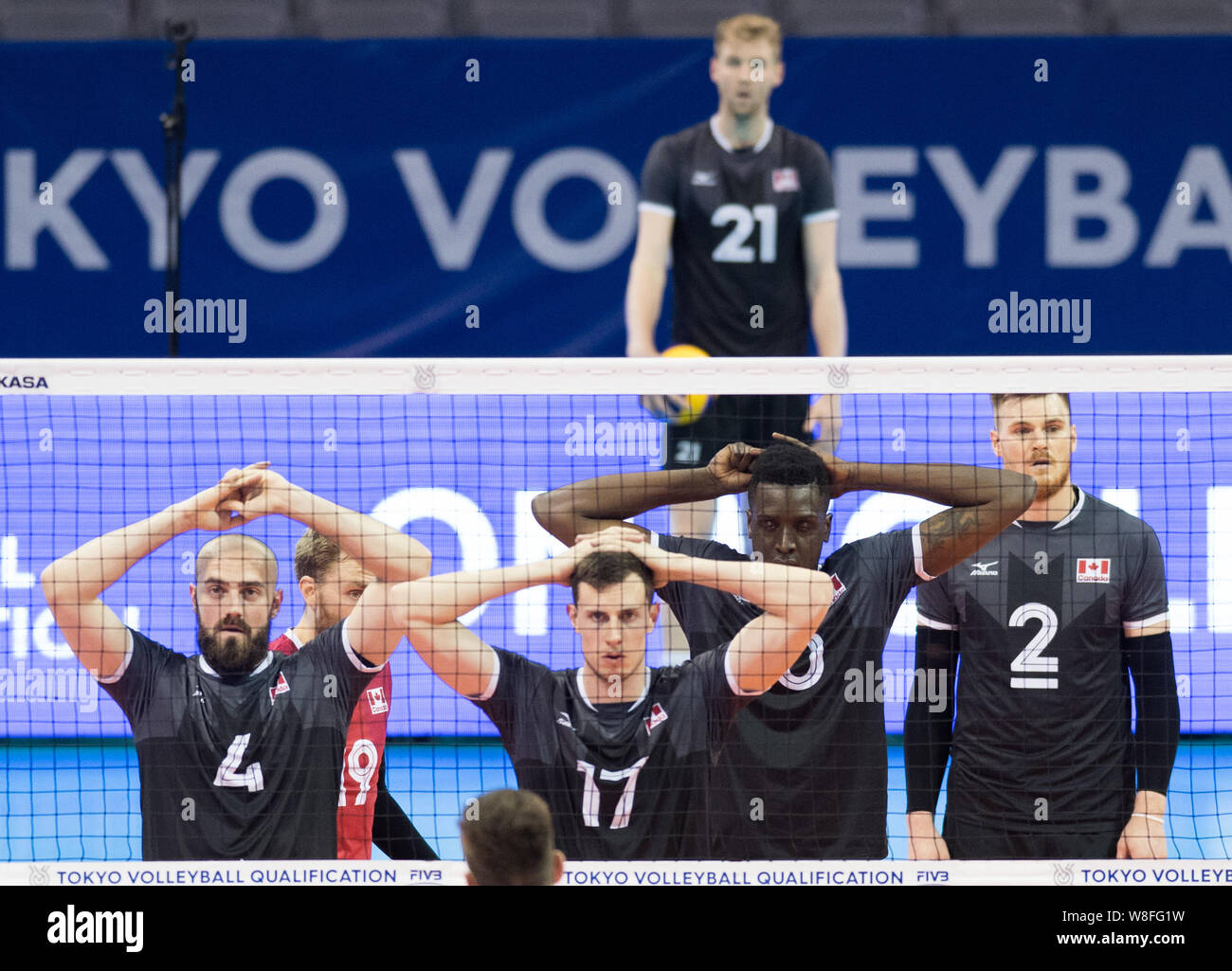 Ningbo, cinese della Provincia di Zhejiang. Il 9 agosto, 2019. I giocatori di competere in Canada durante l'uomo Pool F match tra Argentina e del Canada al 2019 FIVB Tokyo Pallavolo qualificazione in Ningbo, Cina orientale della provincia di Zhejiang, e il Agosto 9, 2019. Credito: Weng Xinyang/Xinhua/Alamy Live News Foto Stock