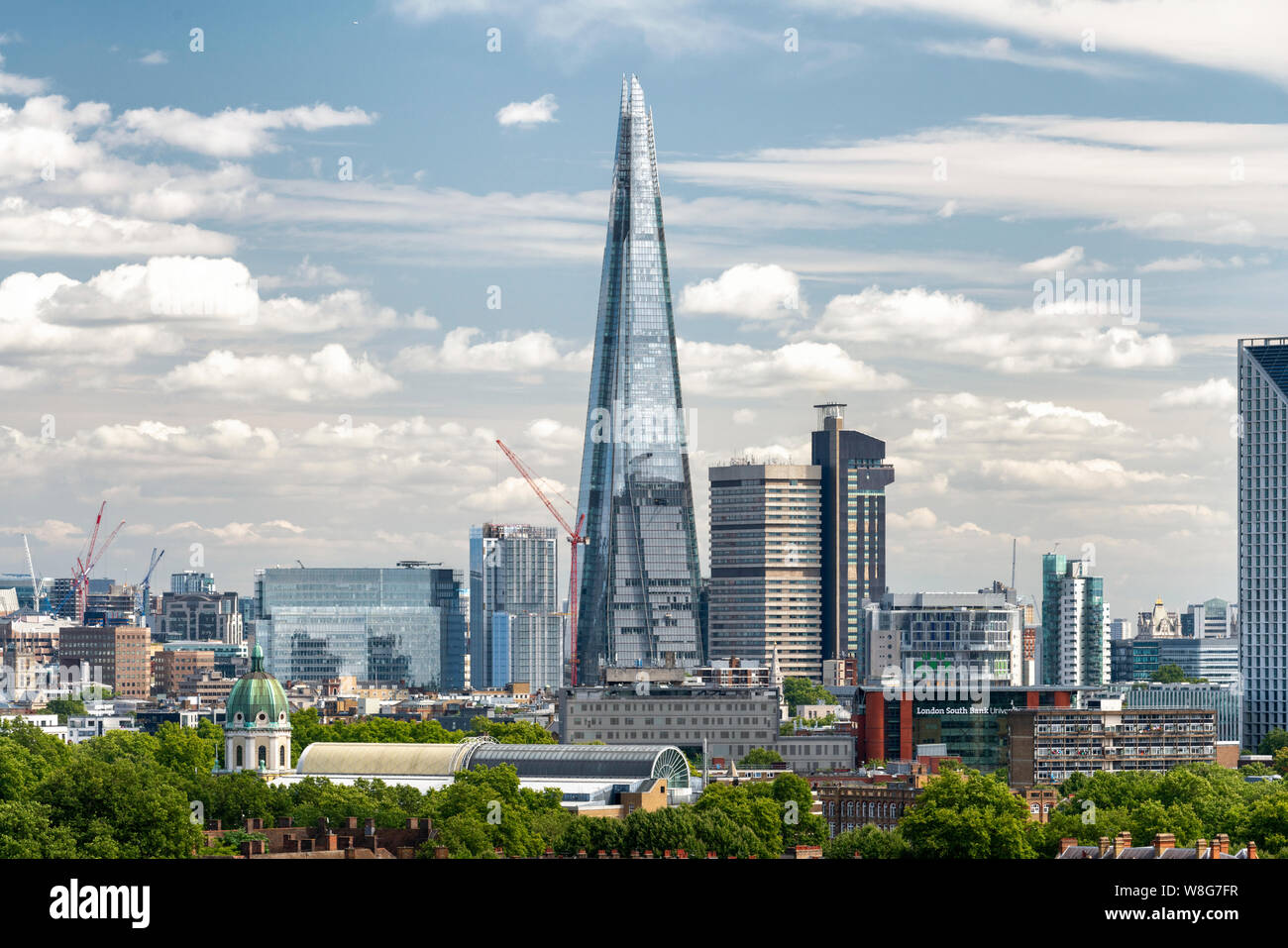 Agosto, 2019, l'edificio di Shard visto da Vauxhall, Londra, Inghilterra, l'Europa. Foto Stock