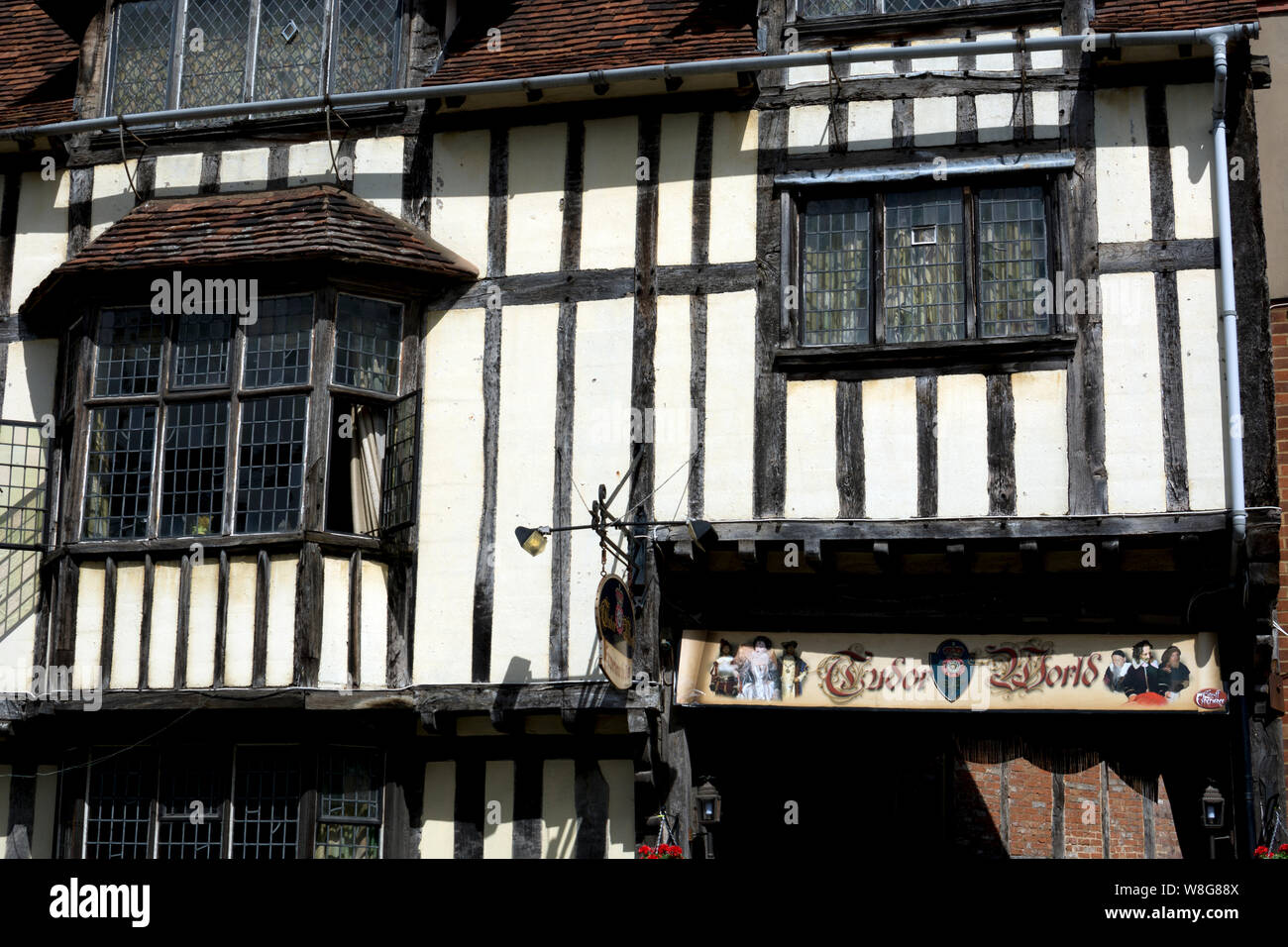 Mondo Tudor a struttura mista in legno e muratura edificio, Sheep Street, Stratford-upon-Avon, Warwickshire, Regno Unito Foto Stock