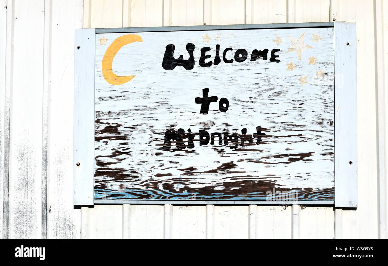 Town benvenuto firmare per la mezzanotte Mississippi - Benvenuti al segno di mezzanotte Foto Stock