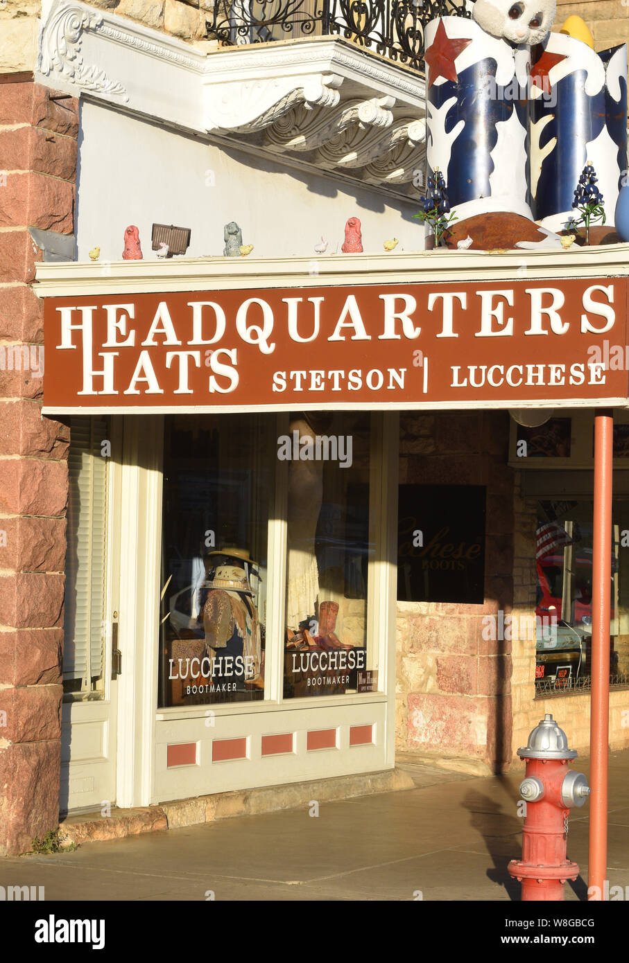 Sede negozio di cappelli in Fredericksburg, Texas - Maggio 2019 Foto Stock