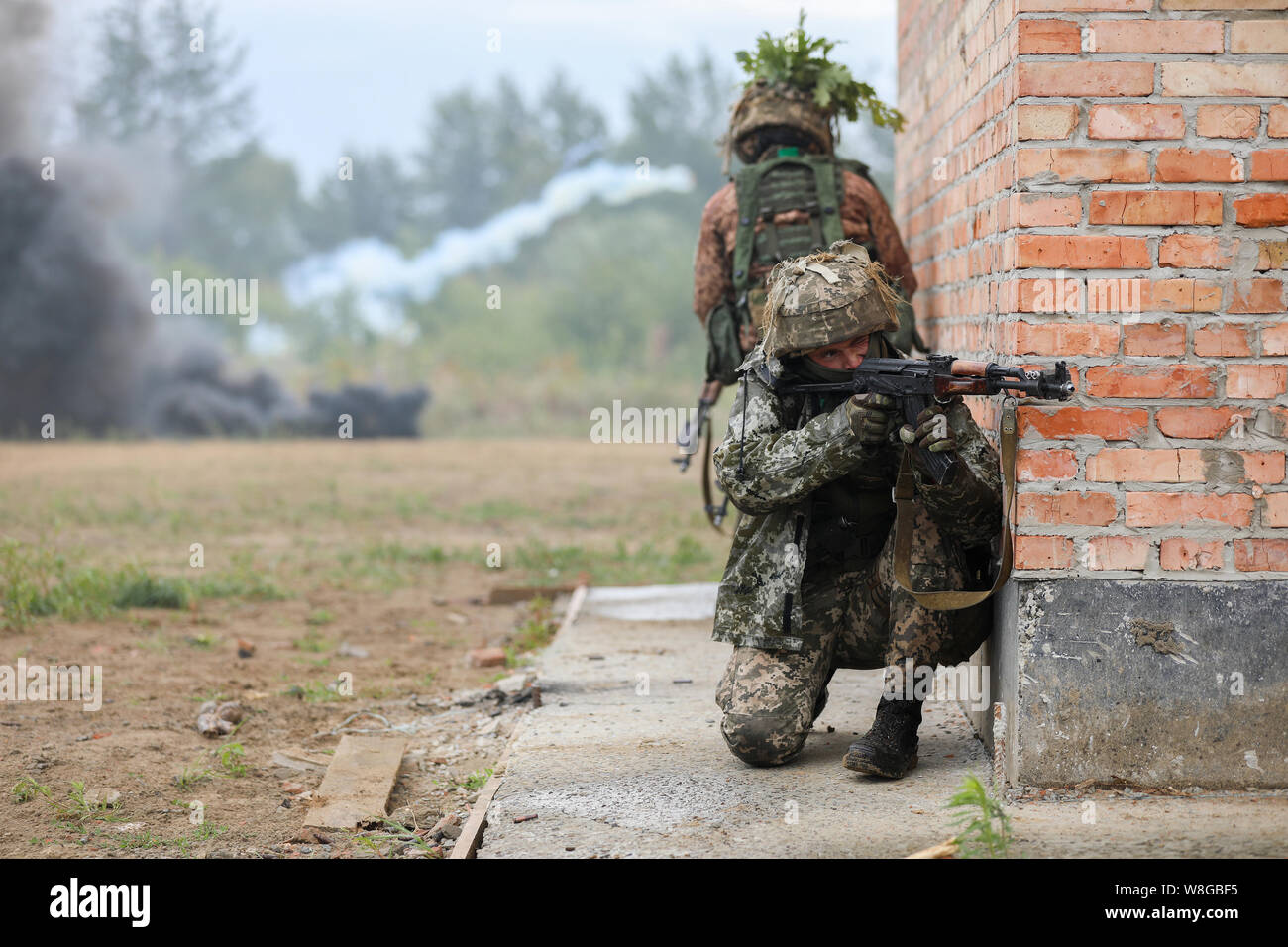 La 95th Air Assault Brigade hanno condotto il loro campo di battaglione esercizi di addestramento per la loro rotazione all'Yavoriv Combat Training Center Foto Stock