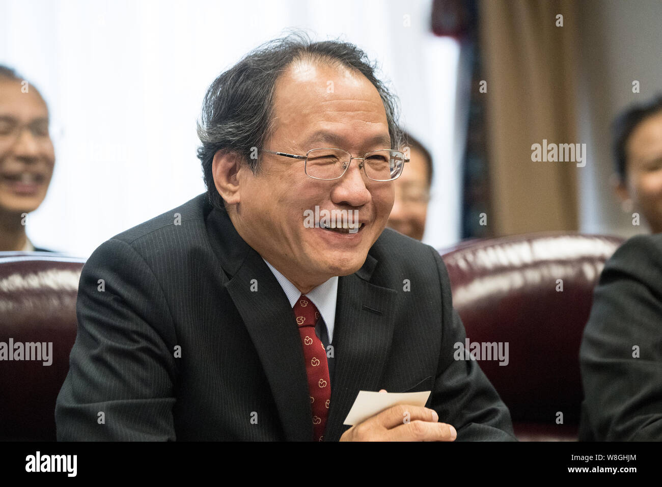 Leader di Taiwan gli scambi di prodotti agricoli di buona volontà la delegazione delle Missioni, Agricoltura (COA) vice ministro Huang Chin-Cheng parla durante un incontro a U Foto Stock