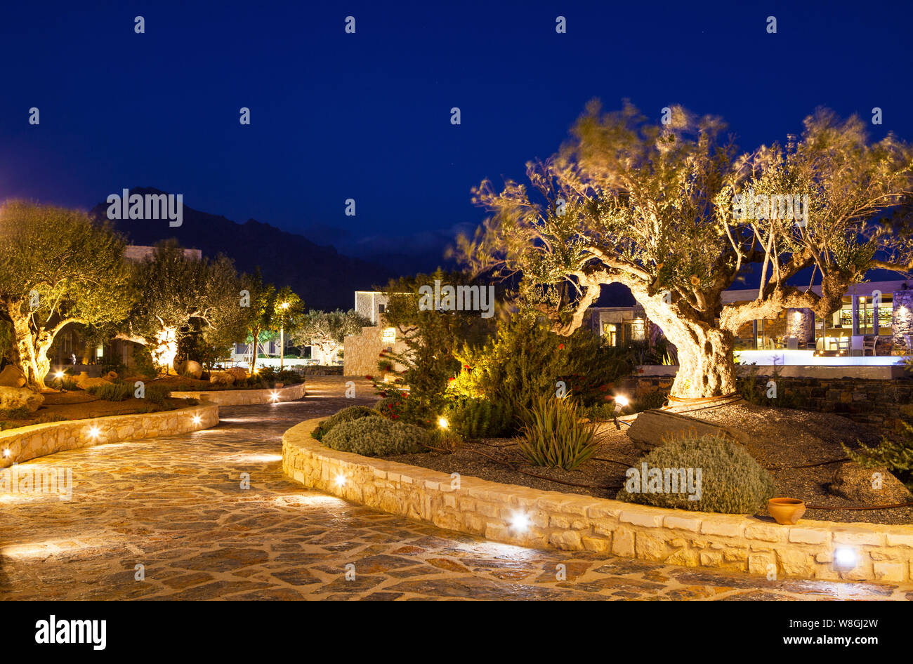 Ierapetra,Creete,Greece-October16,2018: Ostria Beach Resort & Spa è di lusso all inclusive hotel sulla spiaggia di creta vicino la città di Ierapetra. Notte Foto Stock