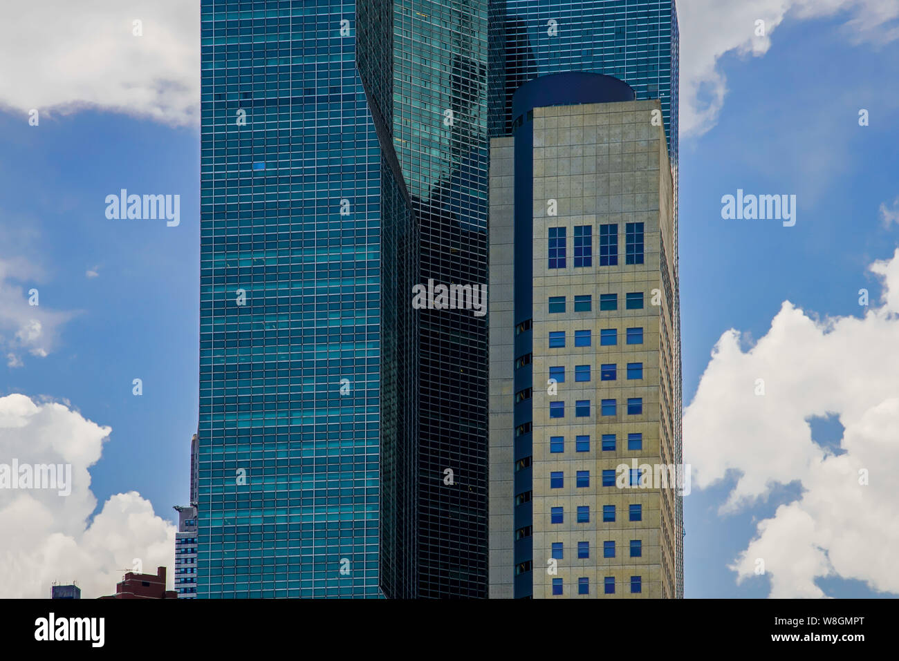 Nazioni Unite Plaza e la missione degli Stati Uniti presso il Palazzo delle Nazioni Unite, Manhattan, New York, Stati Uniti d'America. Foto Stock