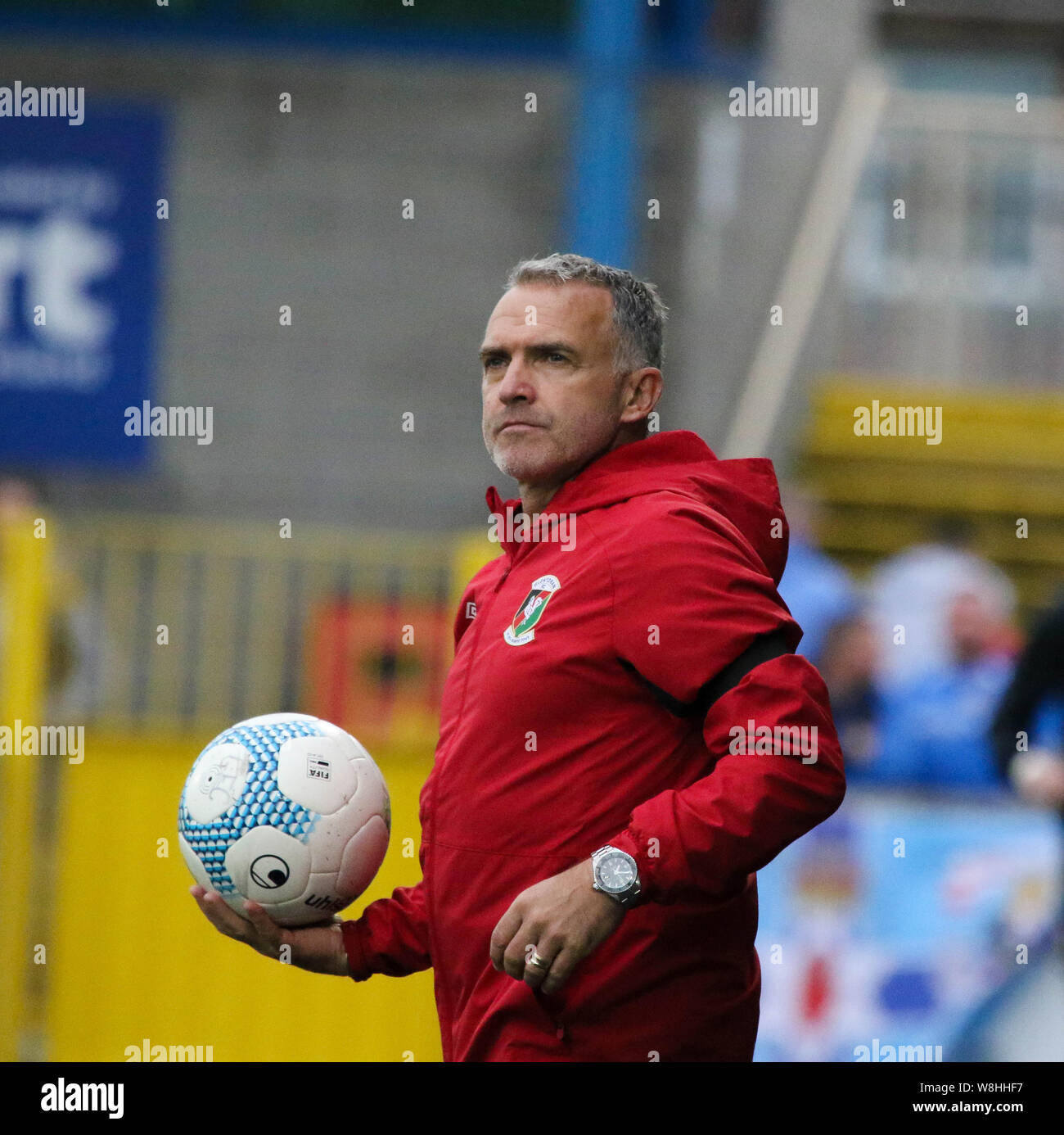 Mourneview Park, Lurgan, Irlanda del Nord, Regno Unito. 09Aug 2019. Danske Bank Premiership; Glenavon v Glentoran (bianco) nel gioco di apertura della stagione 2019-2020 in Irlanda del Nord. Il boss Glentoran Mick McDermott. Credit:CAZIMB/Alamy Live News. Foto Stock