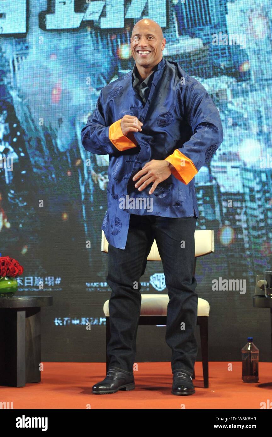 Attore americano Dwayne Johnson, anche noto con il suo nome ad anello la roccia, pone durante una conferenza stampa per il suo film "Un Andreas' a Pechino in Cina, 28 Foto Stock