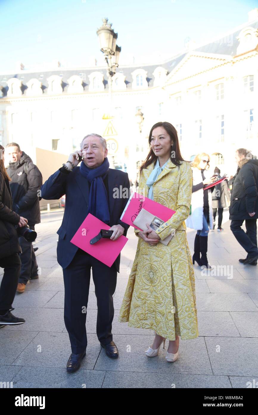 Malaysian attrice Michelle Yeoh, destro e il suo fidanzato Jean Todt, ex presidente della Federazione Internationale de l'Automobile (FIA), arrivano a Foto Stock
