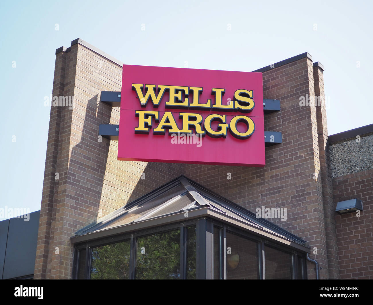 Logo su Wells Fargo building, Bellevue, WA, Stati Uniti d'America Foto Stock