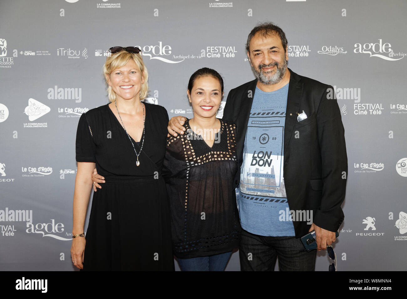 Cap di Agde, Francia.23 Giugno, 2019. Giorno 6 - Vanessa Valence (L) Saida Jawad e Moussa Maaskri frequentare il Herault di Cine e TV presso il Palazzo dei Congressi.C Foto Stock