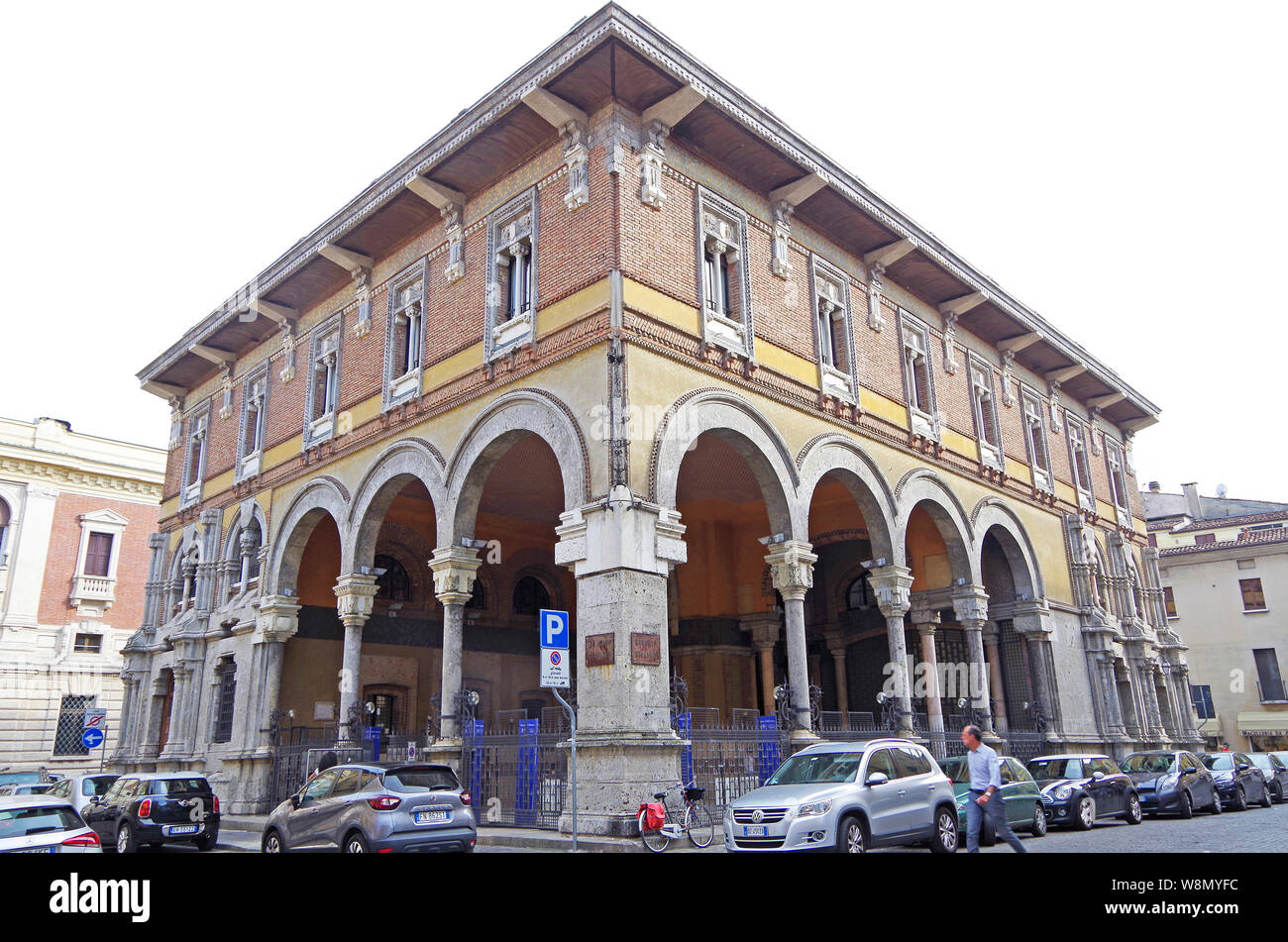 La Camera di Commercio di edificio in Mantova Italia, 1911-13 integrato in una straordinaria gamma eclettica di stili, Art Nouveau, toscano & gotico veneziano Foto Stock