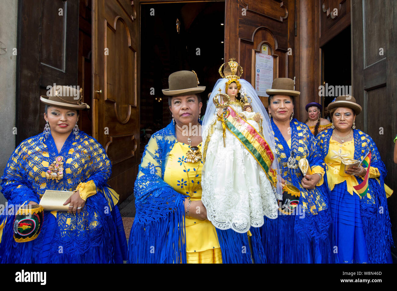 Milano, Italia. 10 Ago, 2019. Boliviano della festa di Nostra Signora di Urkupina (Carlo Cozzoli/fotogramma, Milano - 2019-08-10) p.s. la foto e' utilizzabile nel rispetto del contesto in cui e' stata scattata, e senza intento diffamatorio del decoro delle persone rappresentate Credit: Indipendente Photo Agency Srl/Alamy Live News Foto Stock