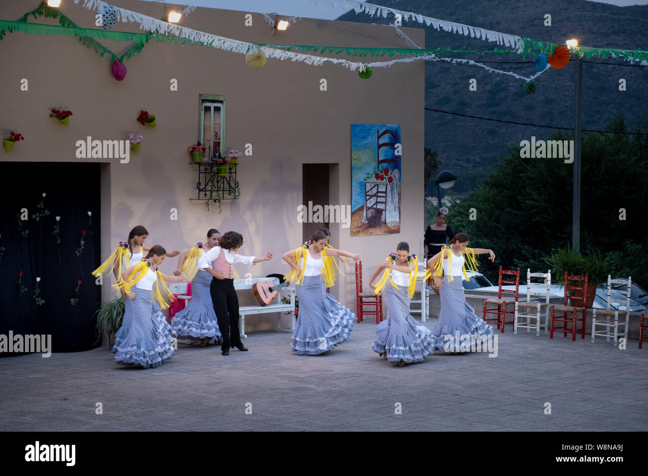 Barx Flamenco Dancing display in un piccolo villaggio Spagnolo Foto Stock