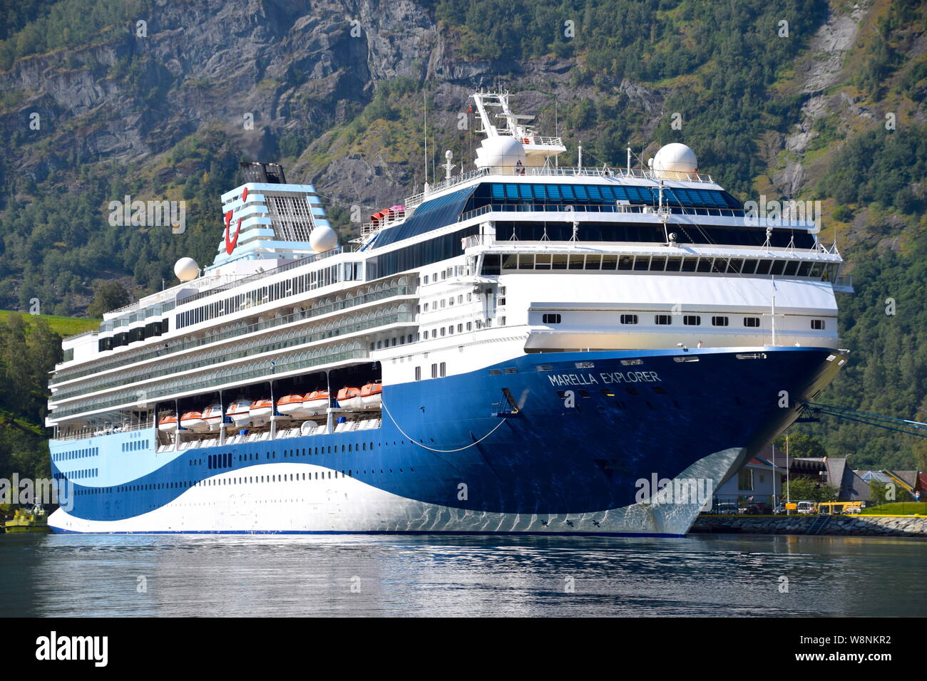 Marella Explorer è una nave da crociera Galaxy-Class gestita da TUI. È raffigurata a Flåm, Norvegia Foto Stock