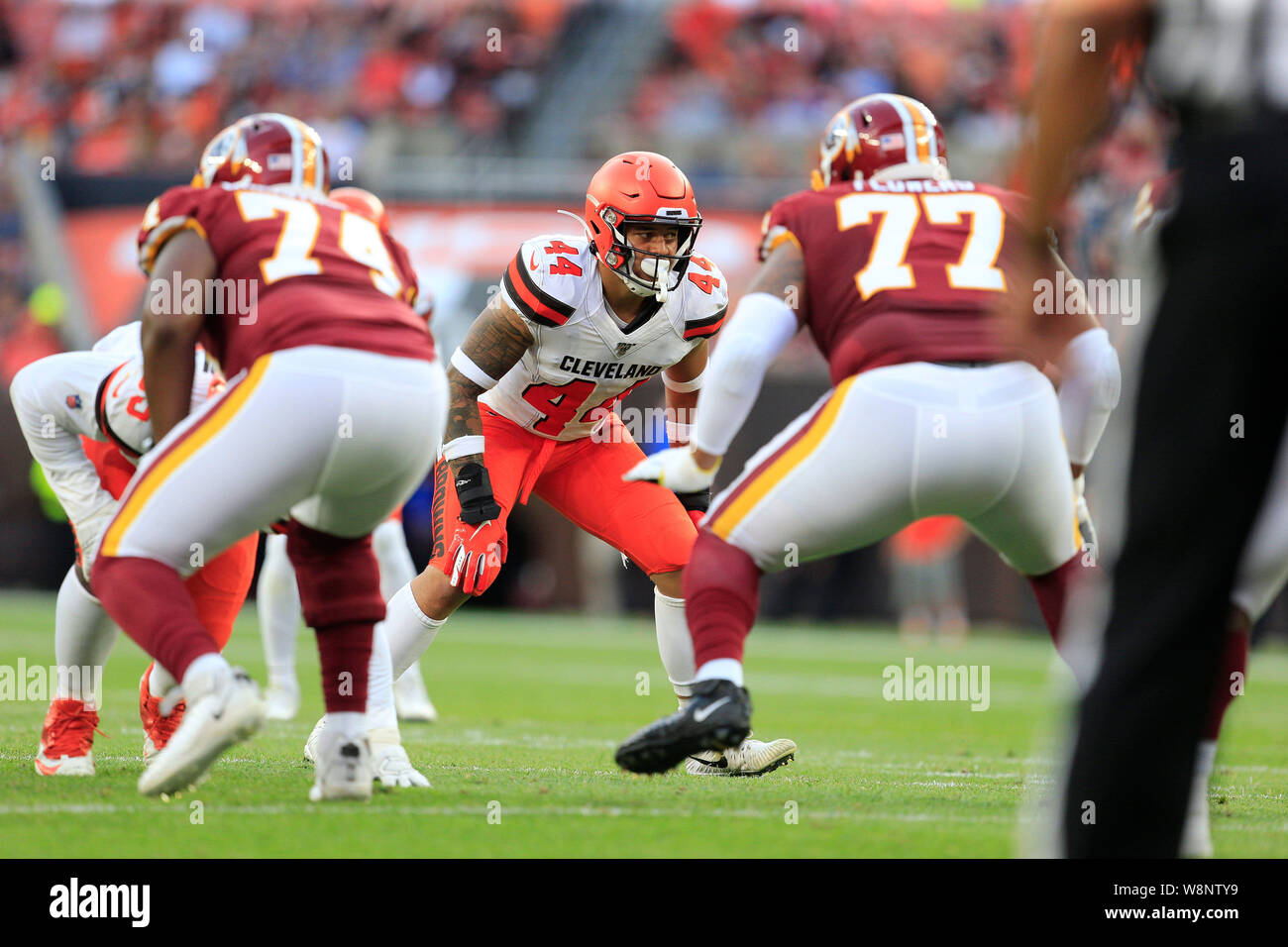 Cleveland, Ohio, USA. 08 Agosto, 2019. Cleveland Browns linebacker Takitaki sione (44) all'NFL Preseason Settimana 1 partita di calcio tra Washington Redskins e i Cleveland Browns al primo stadio di energia in Cleveland, Ohio. JP Waldron/Cal Sport Media Credito: Cal Sport Media/Alamy Live News Foto Stock