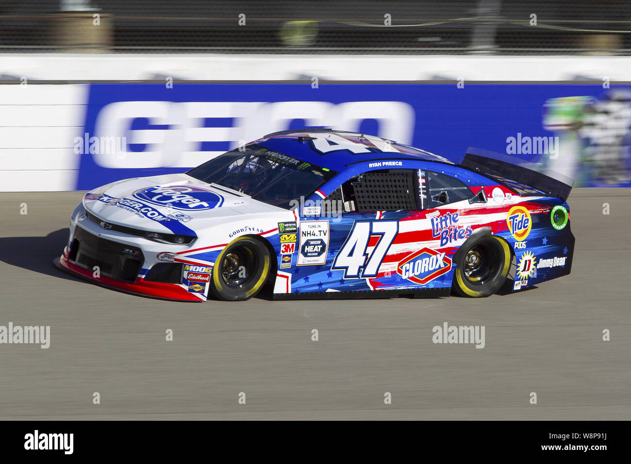 Brooklyn, Michigan, Stati Uniti d'America. 10 Ago, 2019. Monster Energy NASCAR driver RYAN PREECE (47) esegue una pratica in giro a Michigan International Speedway. Credito: Scott Mapes/ZUMA filo/Alamy Live News Foto Stock