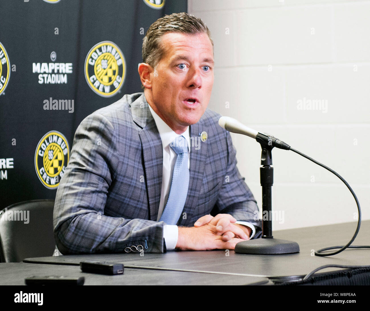 Columbus, Ohio, Stati Uniti d'America. 10 Agosto, 2019. Di recente nominato Columbus Crew SC Executive Vice President e Chief Business Officer, Steve Lyons affronta i media in una conferenza stampa a Columbus, Ohio, Stati Uniti d'America. Brent Clark/Alamy Live News Foto Stock