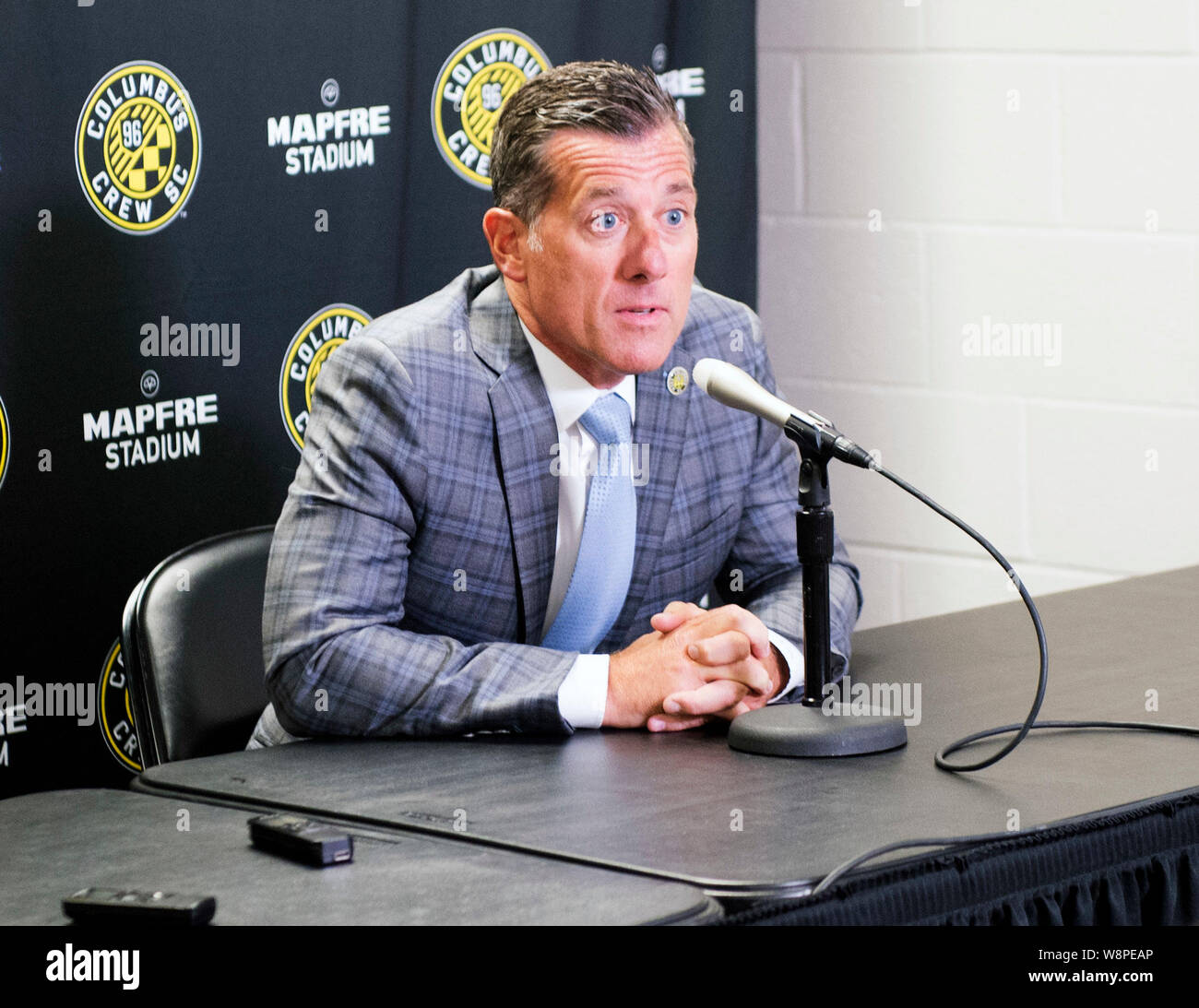 Columbus, Ohio, Stati Uniti d'America. 10 Agosto, 2019. Di recente nominato Columbus Crew SC Executive Vice President e Chief Business Officer, Steve Lyons affronta i media in una conferenza stampa a Columbus, Ohio, Stati Uniti d'America. Brent Clark/Alamy Live News Foto Stock