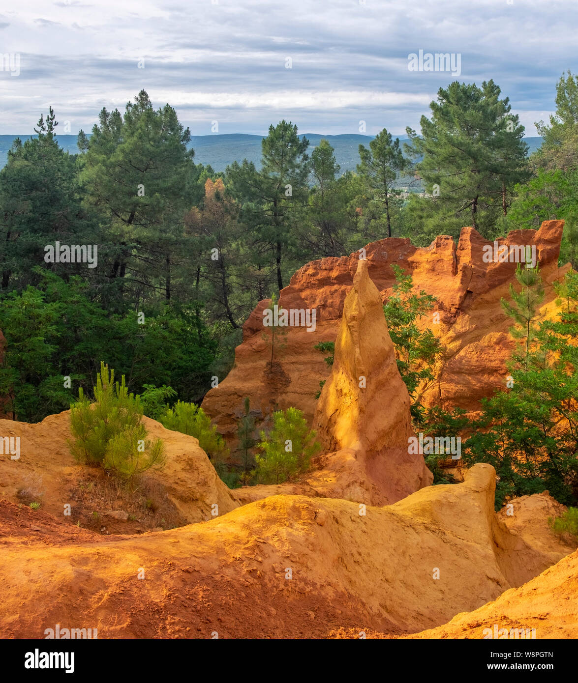 Pigmenti ocra cava. Colorado provenzale. Roussillon, Provenza. Foto Stock