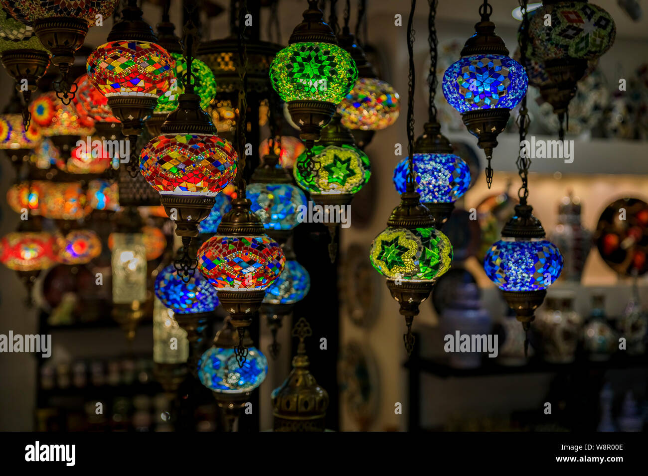 Lampada turca azzurra immagini e fotografie stock ad alta risoluzione -  Alamy