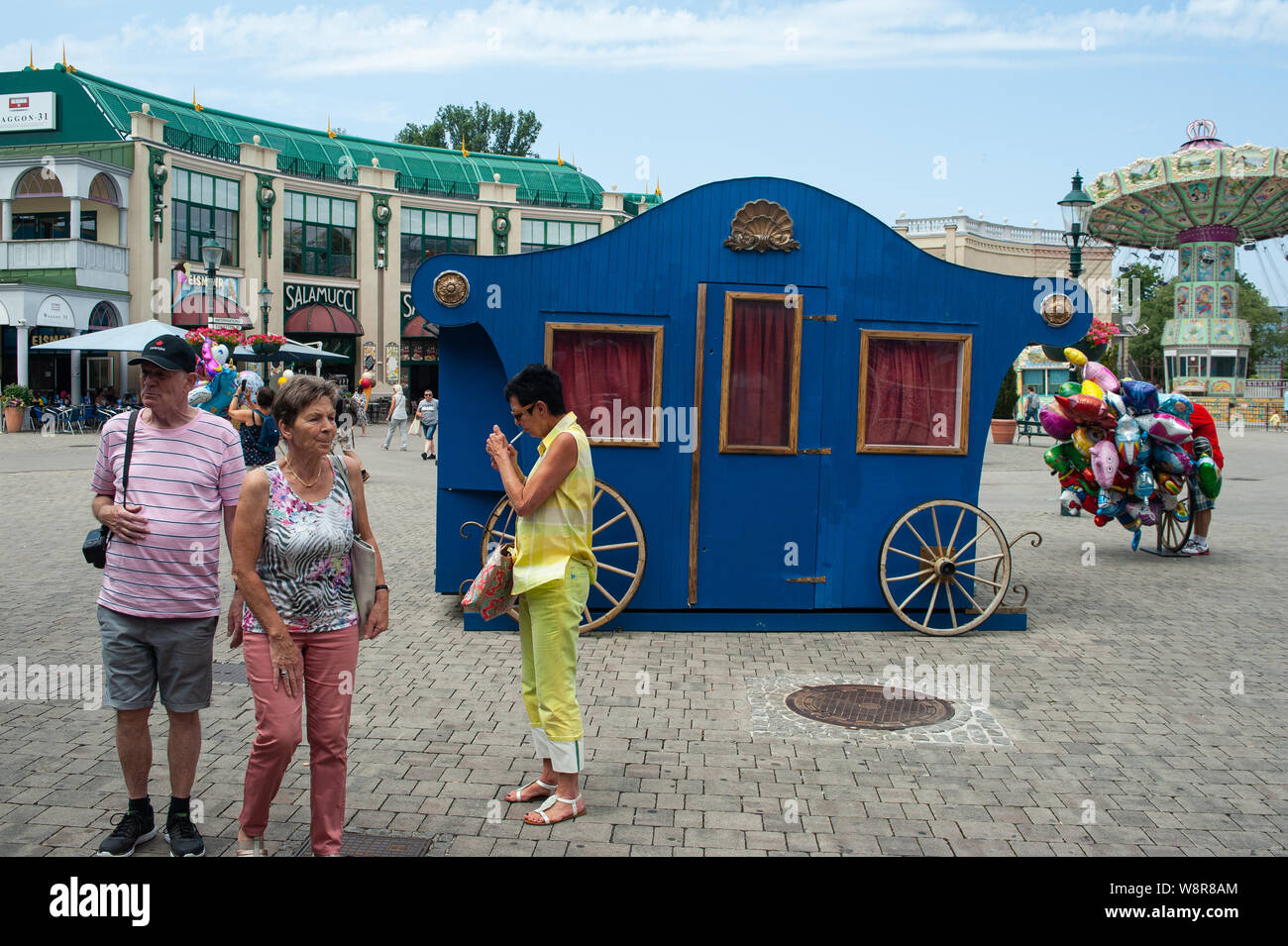 16.06.2019, Vienna, Austria, Europa - i visitatori del parco divertimenti del Wiener Prater. Foto Stock